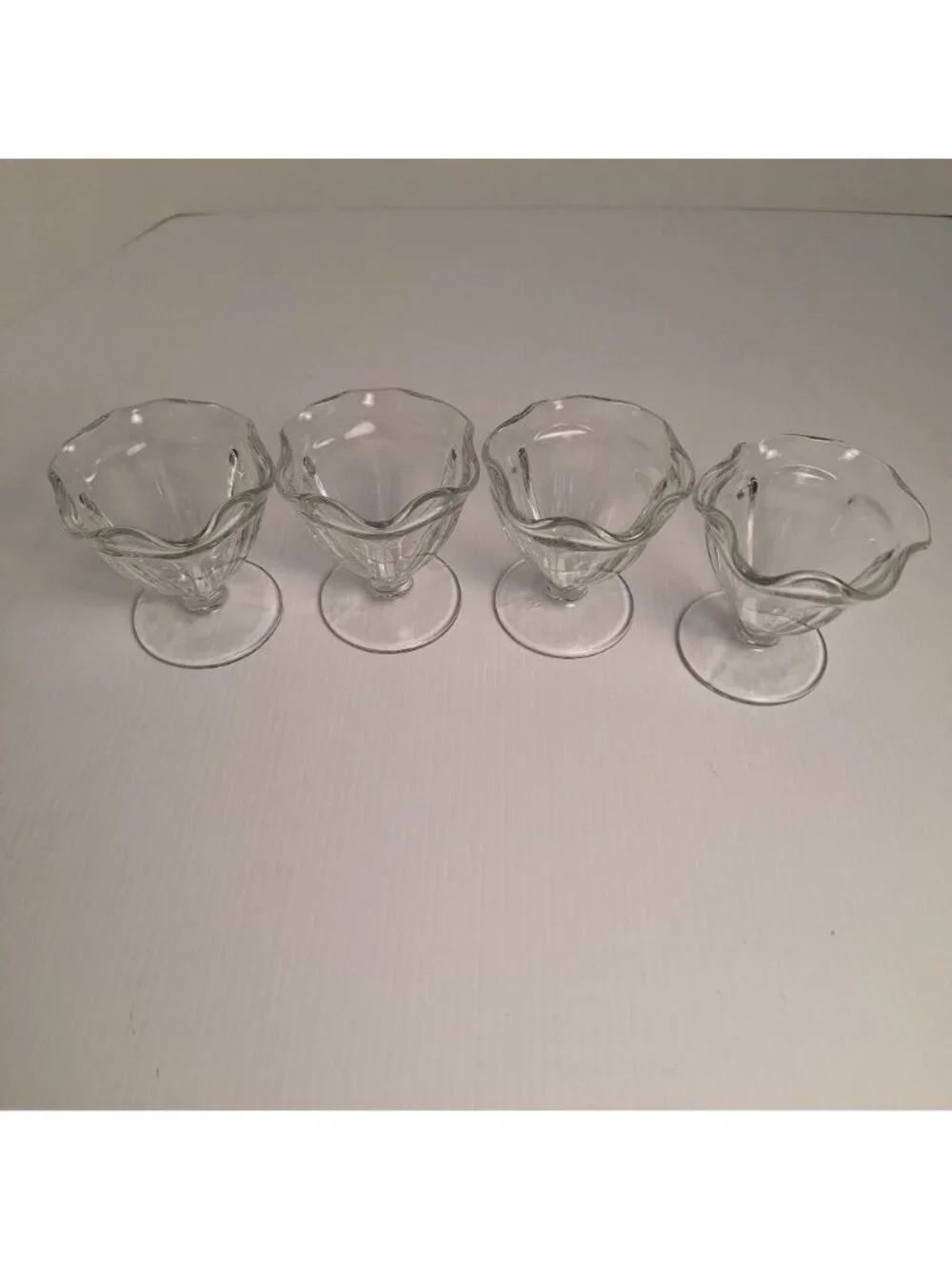 SET OF (4) ANCHOR HOCKING CLEAR GLASS TULIP ICE CREAM/SUNDAE/SHERBET DISHES VTG